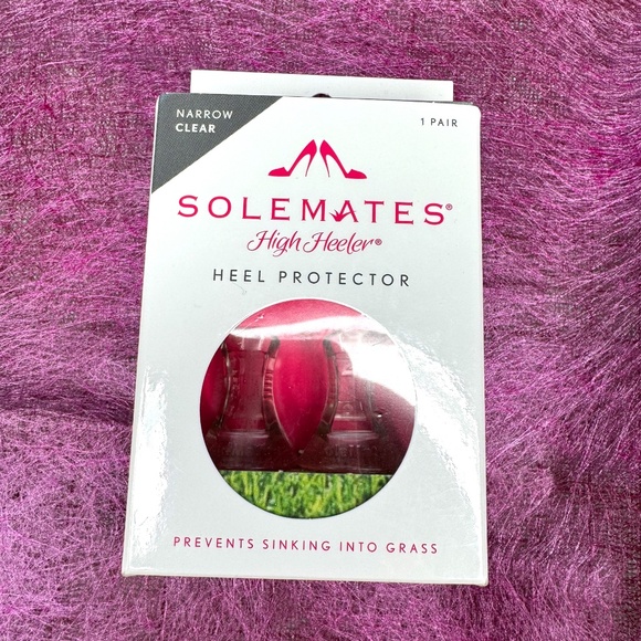 BRAND NEW Victoria’s Secret V-Strings MAC Lip Glass, & Heel Protectors Gift Set - Picture 10 of 13